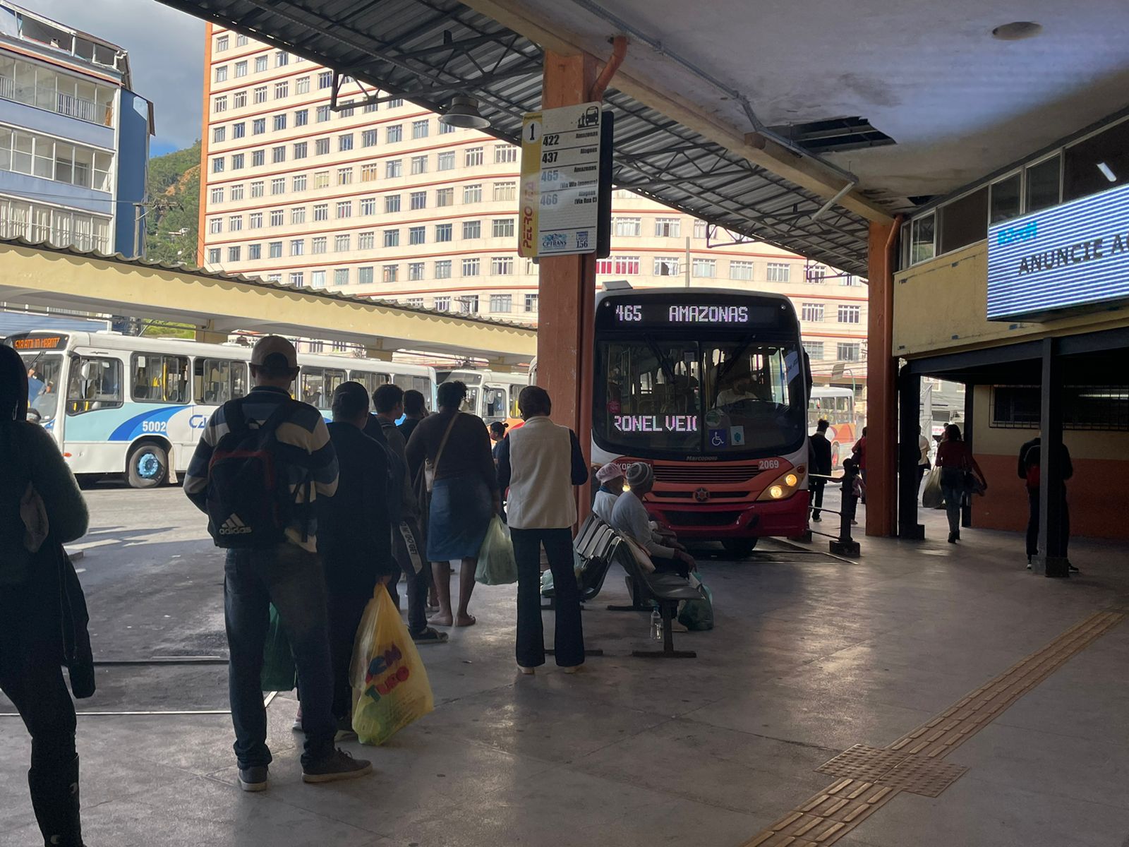 Câmara dos Vereadores de Petrópolis estuda estratégia jurídica para reverter aumento da passagem de ônibus