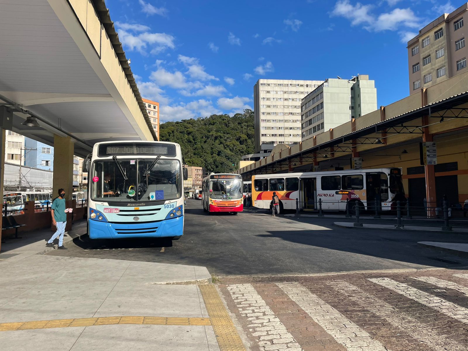 Empresas de ônibus de Petrópolis compram veículos para aumentar a frota
