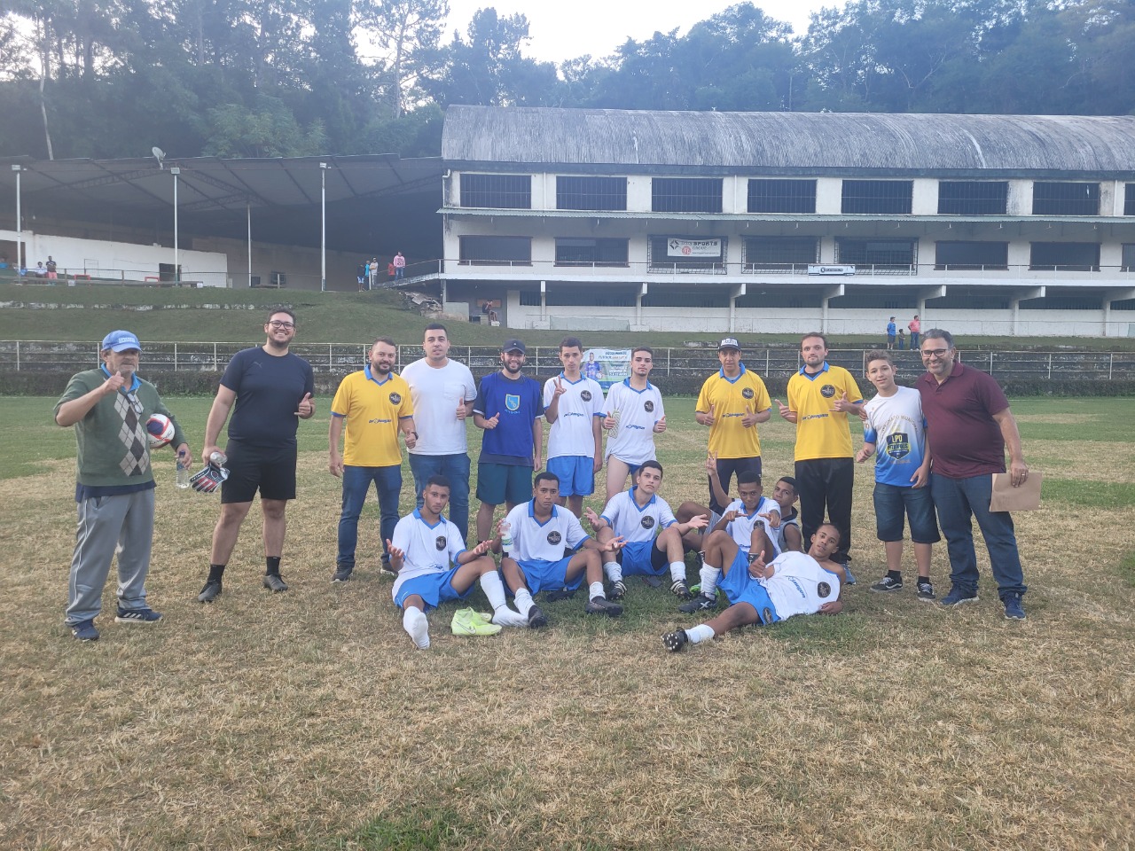 Seleção petropolitana vence time de São José do Vale do Rio Preto por 2 a 1