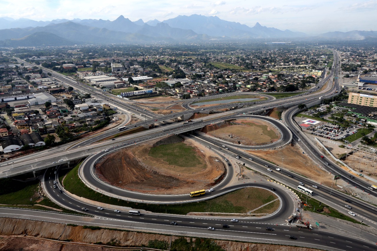 Governador sanciona lei que considera o Arco Metropolitano de relevante interesse econômico