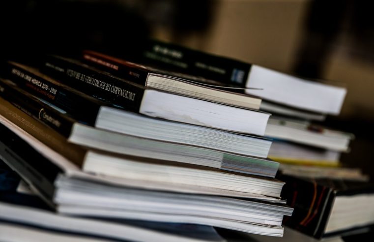 Feira da Unesp oferece livros pela metade do preço