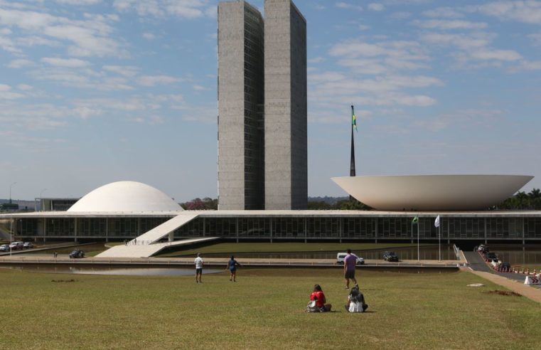 Congresso prorroga MP que amplia margem do crédito consignado
