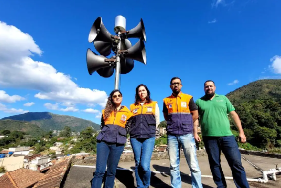 Defesa Civil de Teresópolis acompanha vistoria das sirenes do Sistema de Alerta