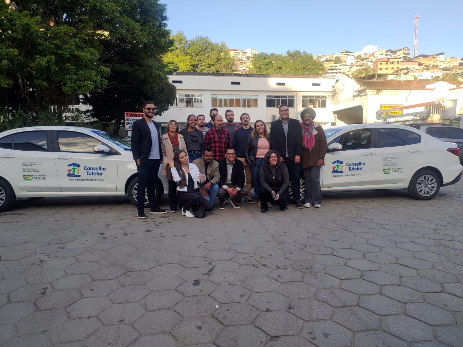 Prefeitura de Nova Friburgo recebe carros novos para os conselhos tutelares 1 e 2
