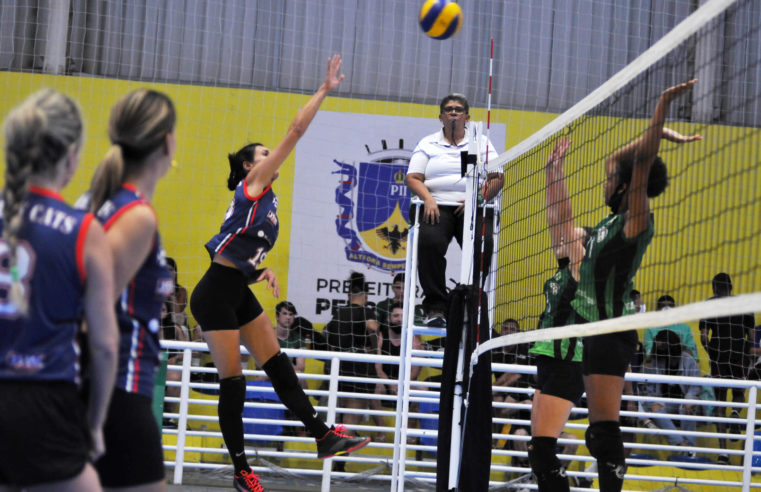 Campeonato de vôlei feminino começa neste domingo (19) em Petrópolis