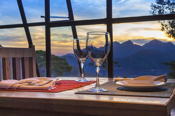 Inverno chega nesta terça com baixas temperaturas trazendo turistas e movimentando a economia de Petrópolis