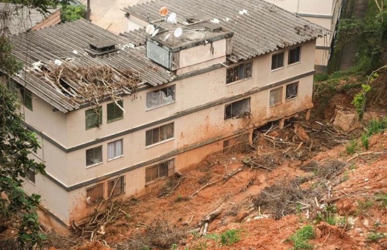 Governador Claudio Castro anuncia obras no Caxambu e BNH do Sargento Boening