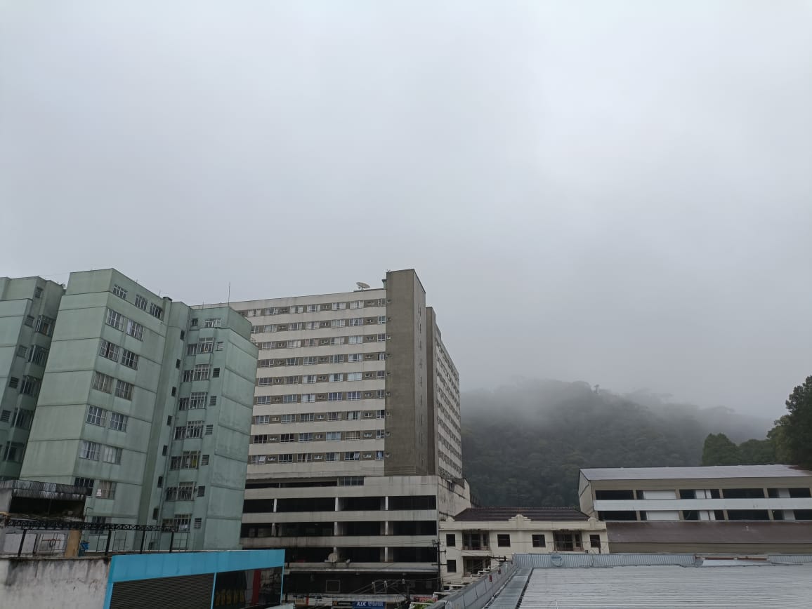 Tempo chuvoso se estende para este sábado (4) em Petrópolis
