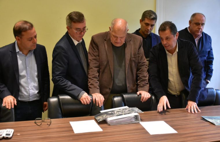 Niterói apresenta projetos básicos para 35 contenções de encostas em Petrópolis