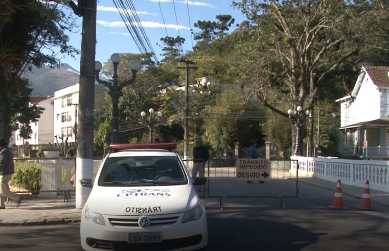 Ruas de Petrópolis estão interditadas devido ao feriado de Corpus Christi