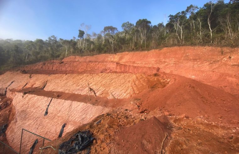 Polícia flagra diversos crimes ambientais dentro de sítio no Brejal em Petrópolis