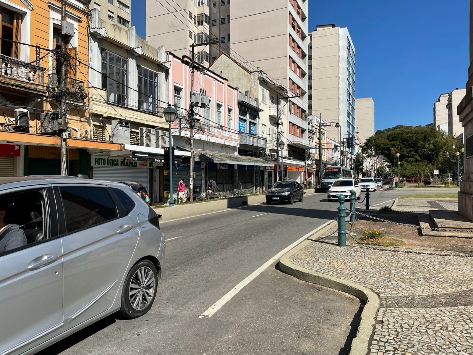 Saiba quais vias estão interditadas em Petrópolis nesta segunda-feira (04)