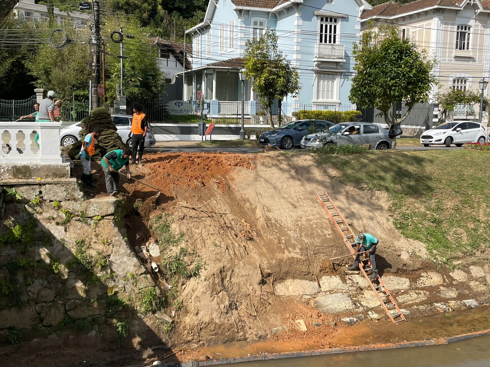 Comdep atua na revitalização, paisagismo e manutenção dos espaços públicos de Petrópolis