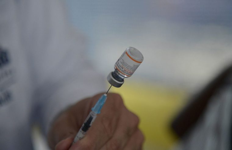 Covid-19: Rio vacinou 53,7% da população com uma dose de reforço