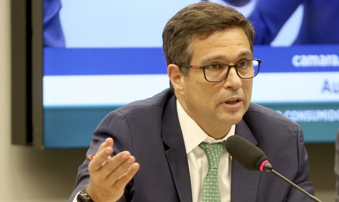 Subsídios podem amenizar preços para mais pobres, diz presidente do BC