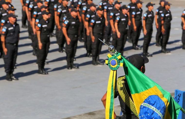 Policiais recém-formados vão reforçar o patrulhamento na capital fluminense