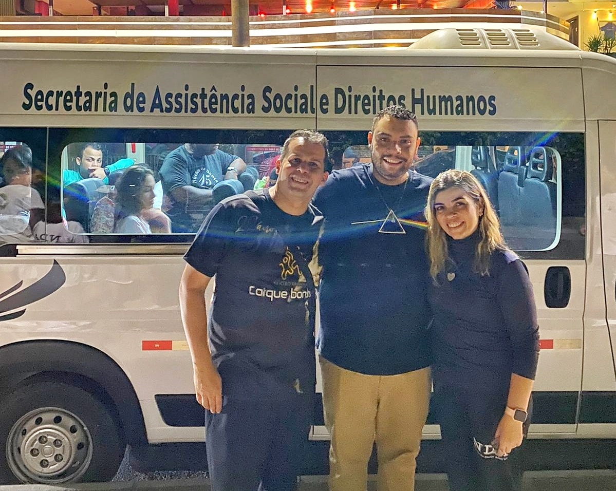 Alunos do Projeto Social de Dança do CRAS Três Rios viajam para Santa Catarina