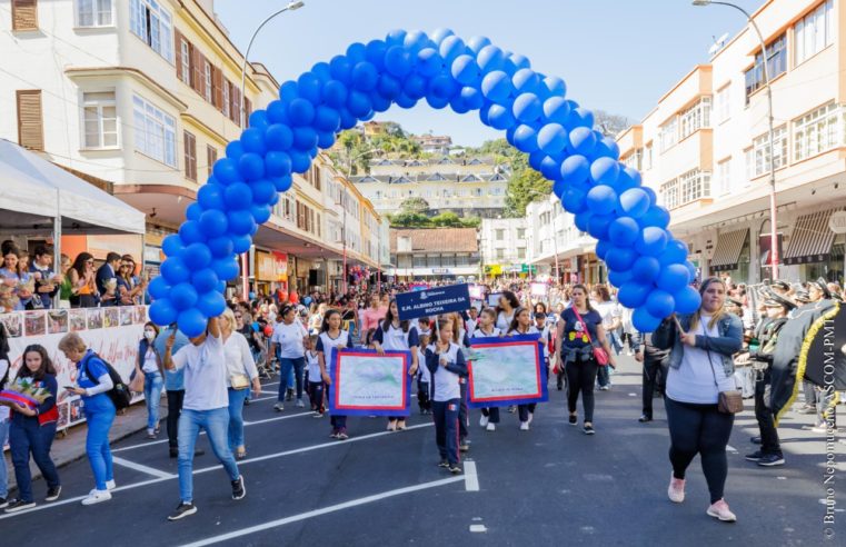 Teresópolis 131 anos: Desfile Cívico marca comemoração do aniversário da cidade