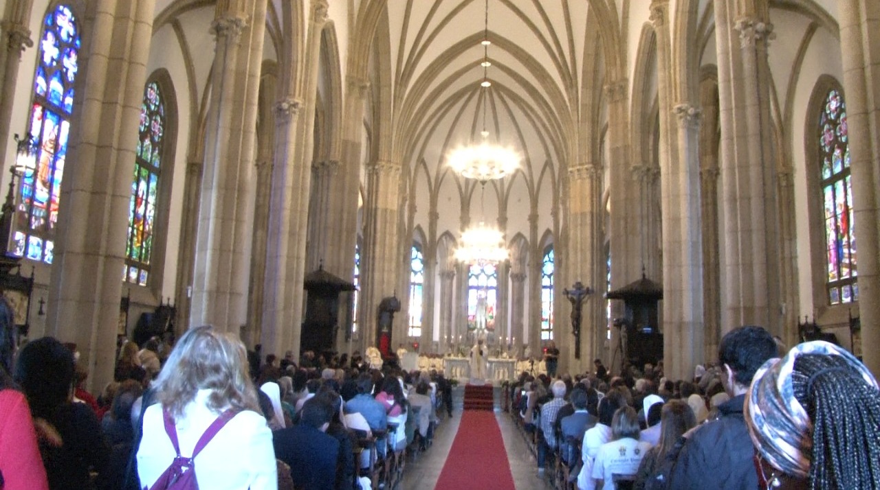 Primeira missa na Catedral São Pedro de Alcântara é realizada após reformas