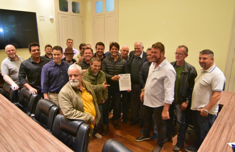 Prefeitura de Petrópolis firma parceria e traz aplicativo Táxi.Rio.Cidades para o município