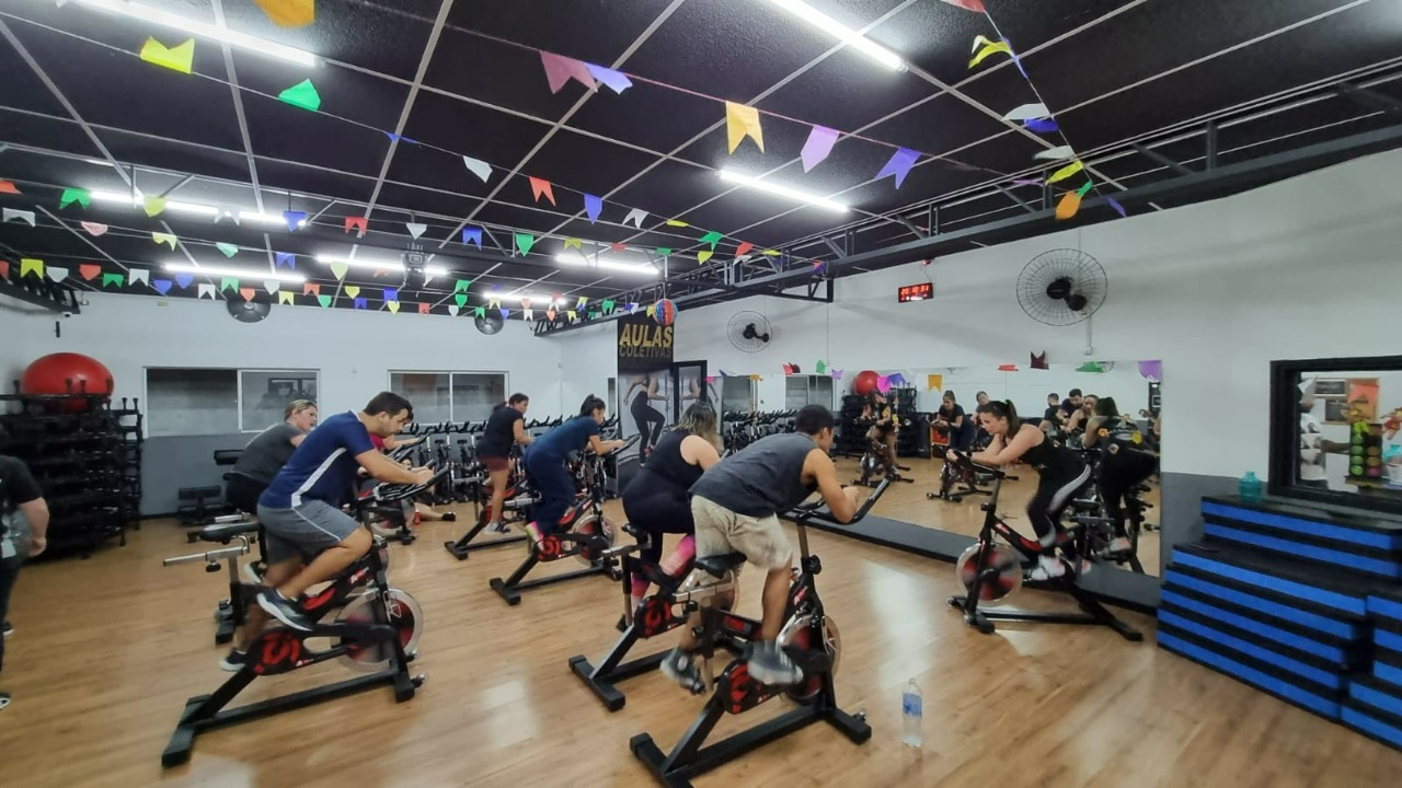 Aulas coletivas podem ser a opção para quem quer se exercitar, mas não gosta de musculação