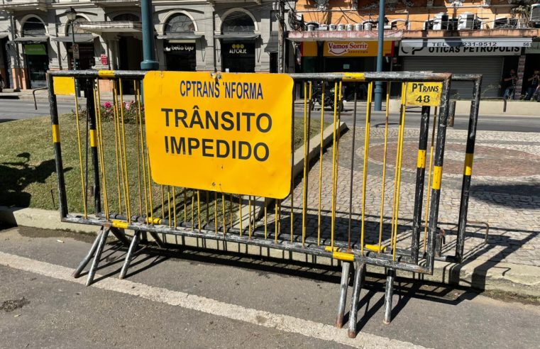 Saiba quais ruas de Petrópolis estão interditadas nesta quinta-feira (07)