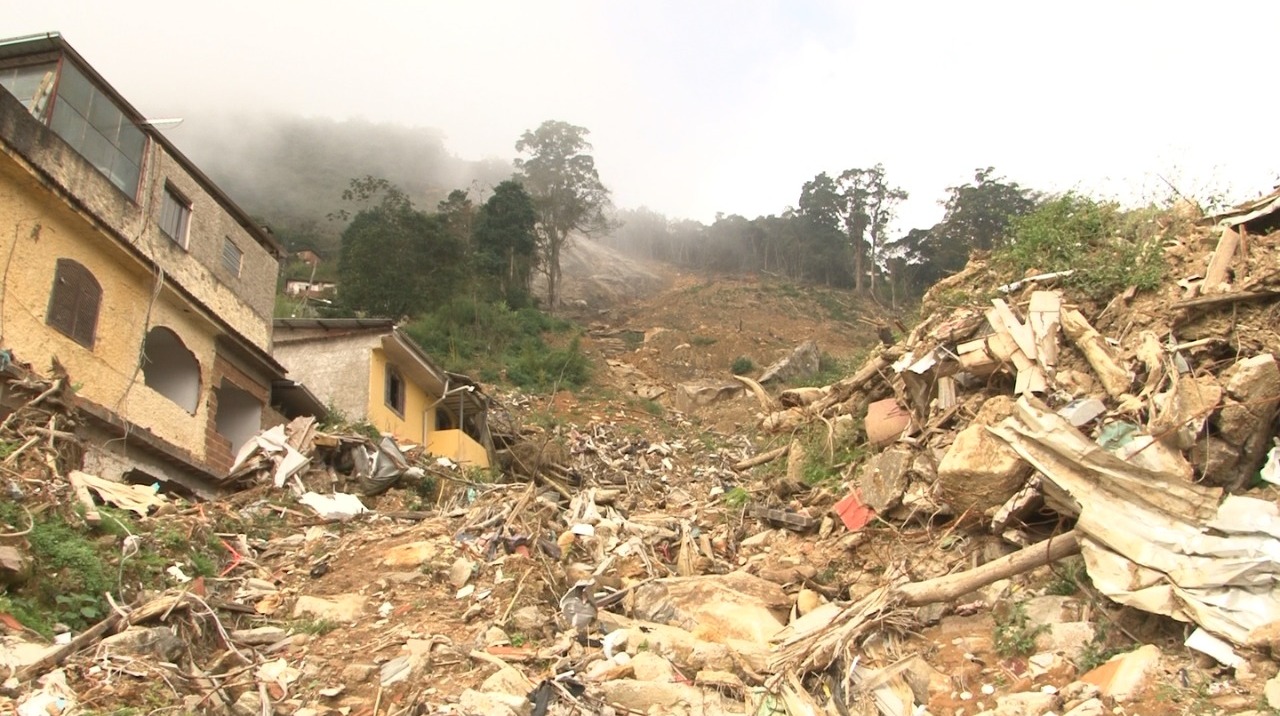 Cinco meses da tragédia de 15 de fevereiro em Petrópolis e muito ainda tem que ser feito