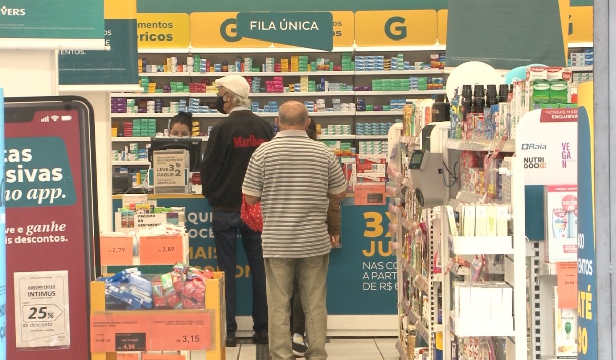 Medicamentos básicos ainda estão em falta nas farmácias do estado do Rio de Janeiro
