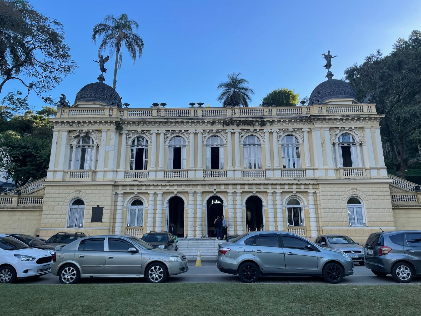 Câmara dos Vereadores de Petrópolis realiza nova audiência sobre o programa Escola Acolhedora