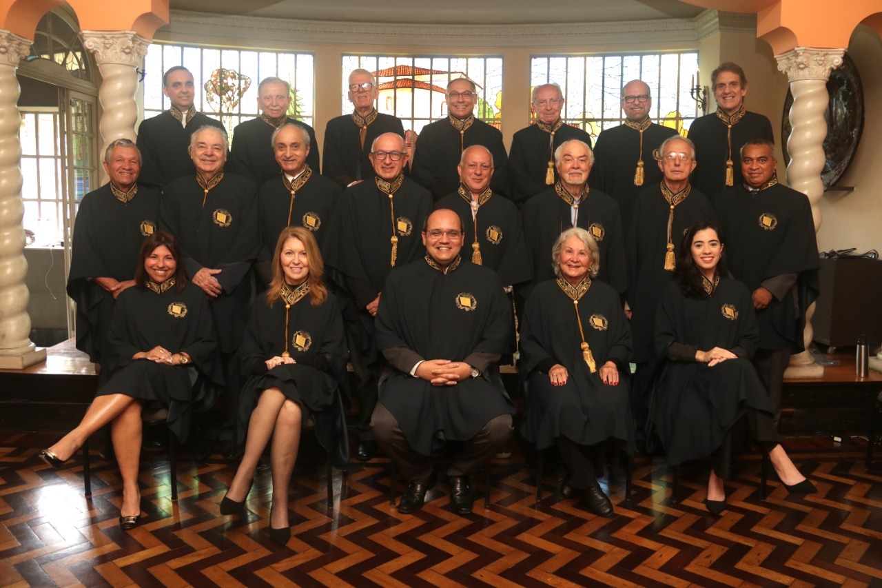 Academia Petropolitana de Letras celebra centenário com programação cultural gratuita em agosto