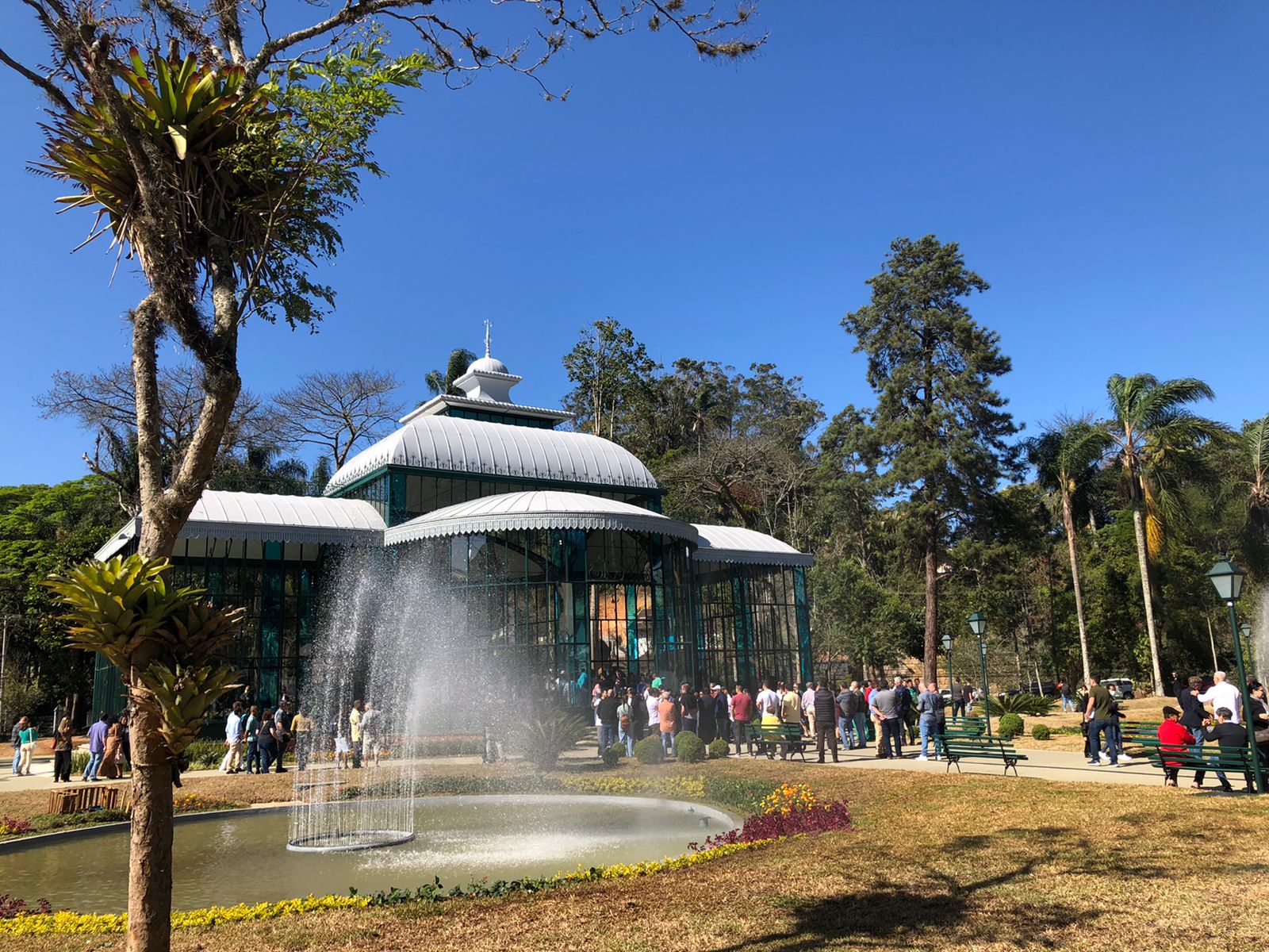 Depois de quase três anos fechado, Prefeitura entrega reforma do Palácio de Cristal