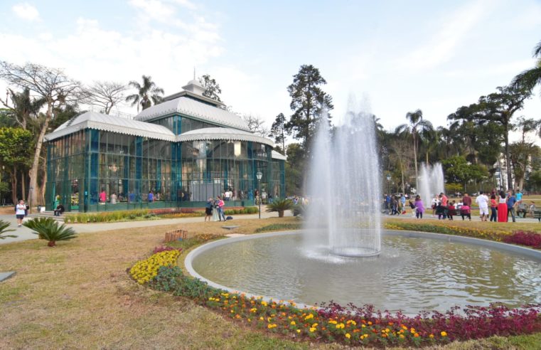 Programação do Palácio de Cristal nesse fim de semana conta com aulas de yoga e muita música