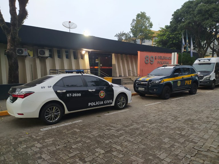 Polícia Rodoviária Federal participa de ação conjunta contra crime organizado em Resende