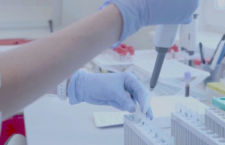Fiocruz: novas linhagens da Ômicron avançam e favorecem reinfecções