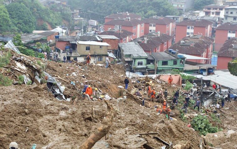 MPRJ reúne-se com a prefeitura de Petrópolis para cobrar reformas em conjuntos habitacionais atingidos pelas chuvas