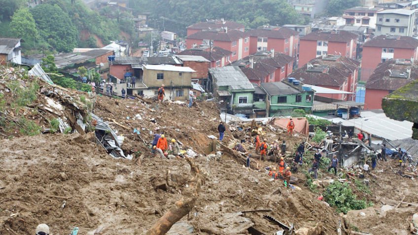 MPRJ reúne-se com a prefeitura de Petrópolis para cobrar reformas em conjuntos habitacionais atingidos pelas chuvas