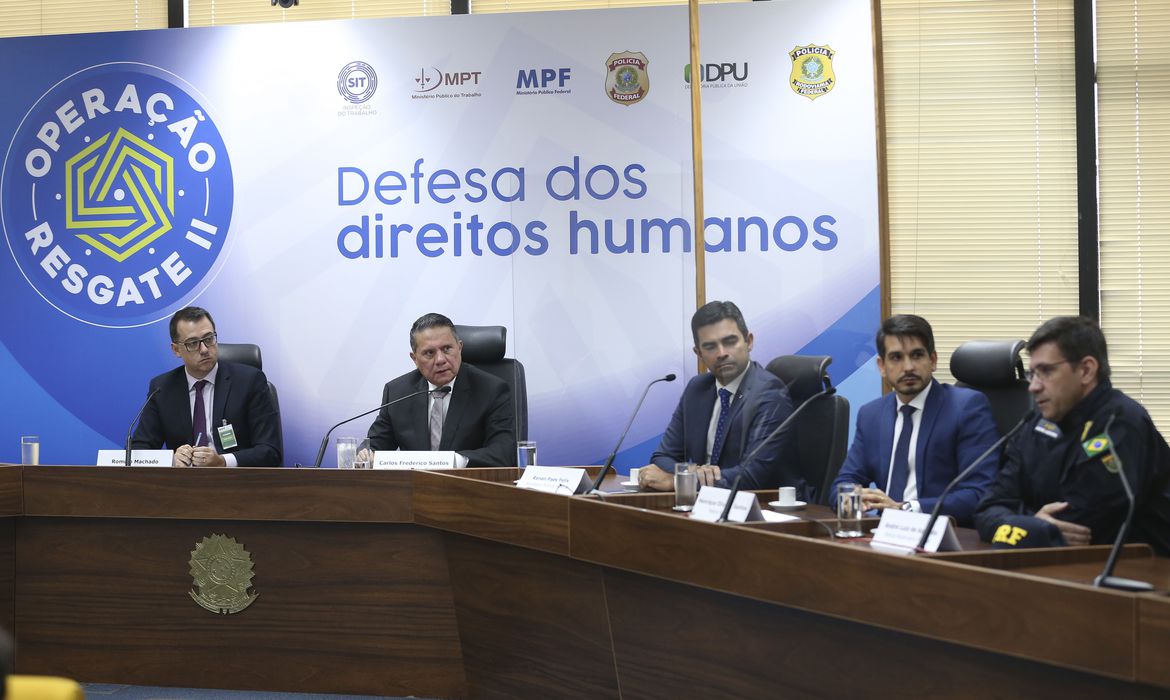 Operação resgata 377 trabalhadores de condições análogas à escravidão