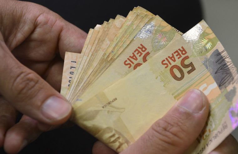 Beneficiários com NIS final 2 recebem hoje Auxílio Brasil