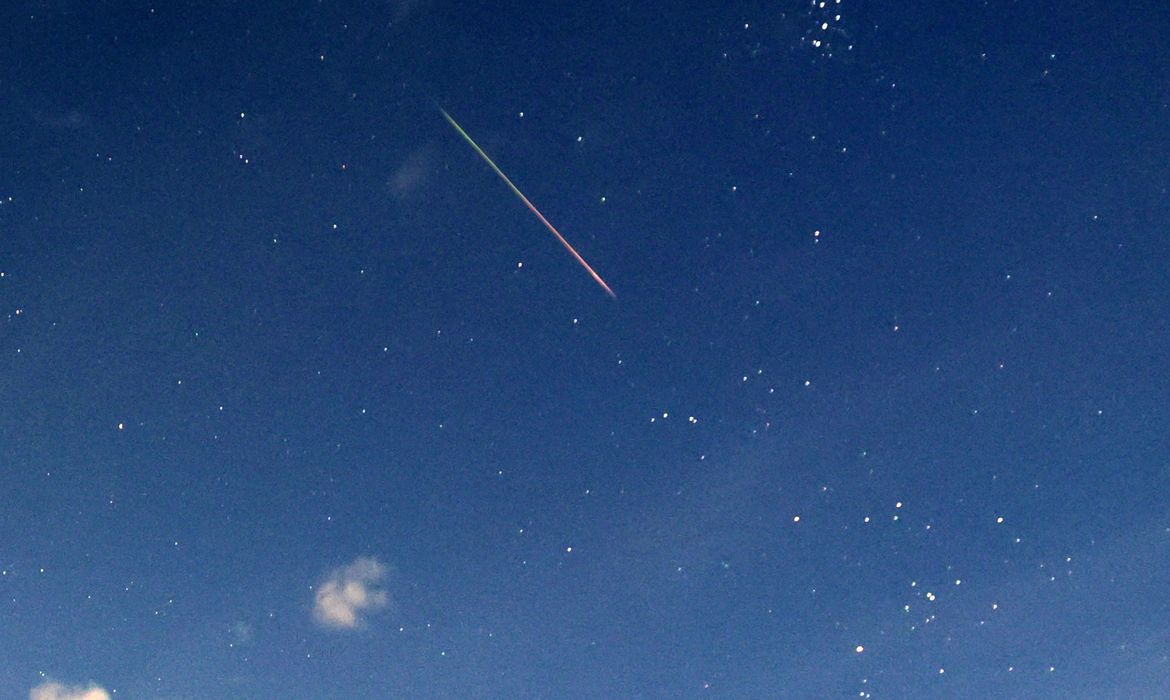 Madrugada deste sábado terá chuva de meteoros