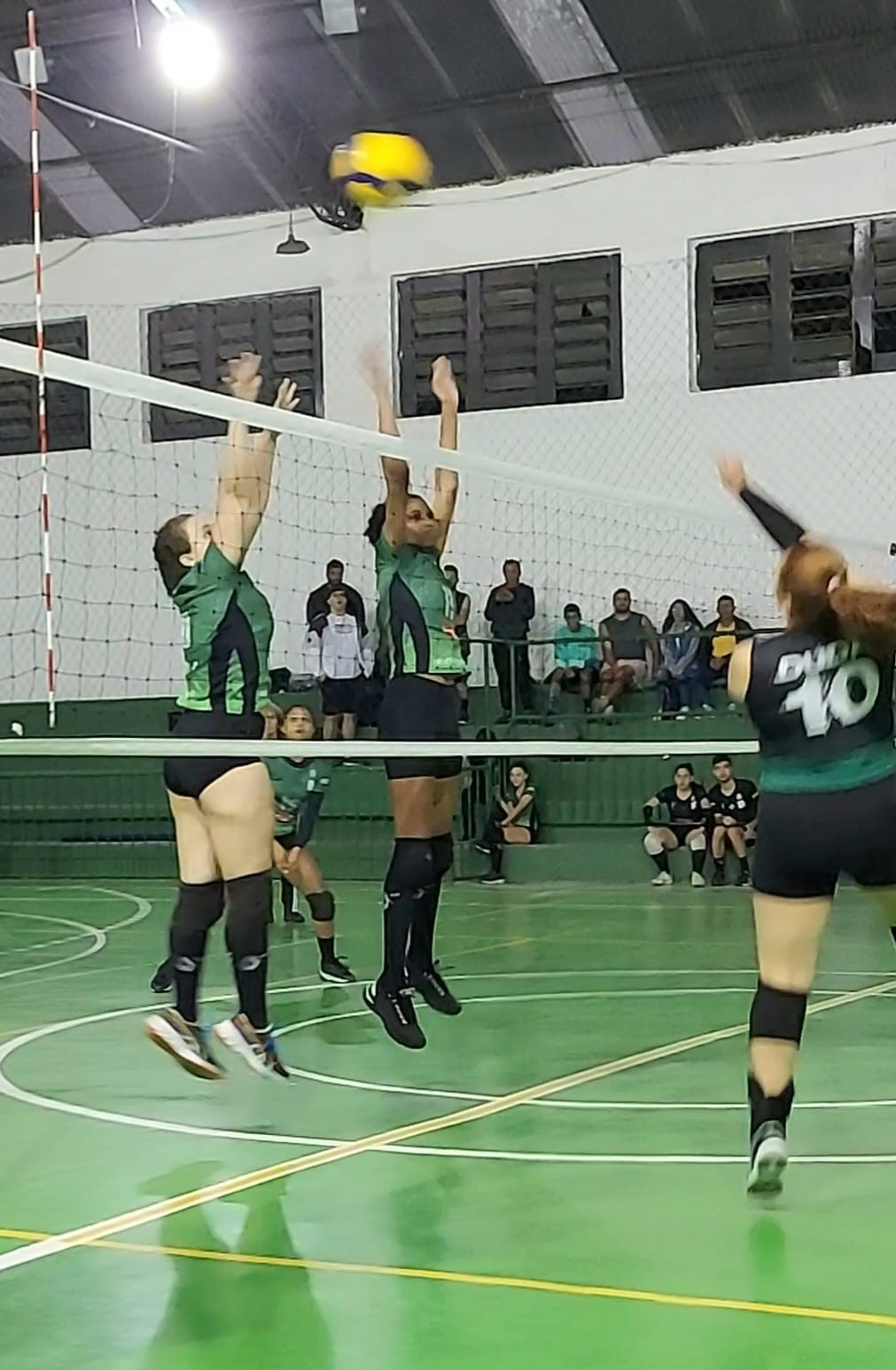 Vôlei feminino tem fim de semana agitado em Petrópolis