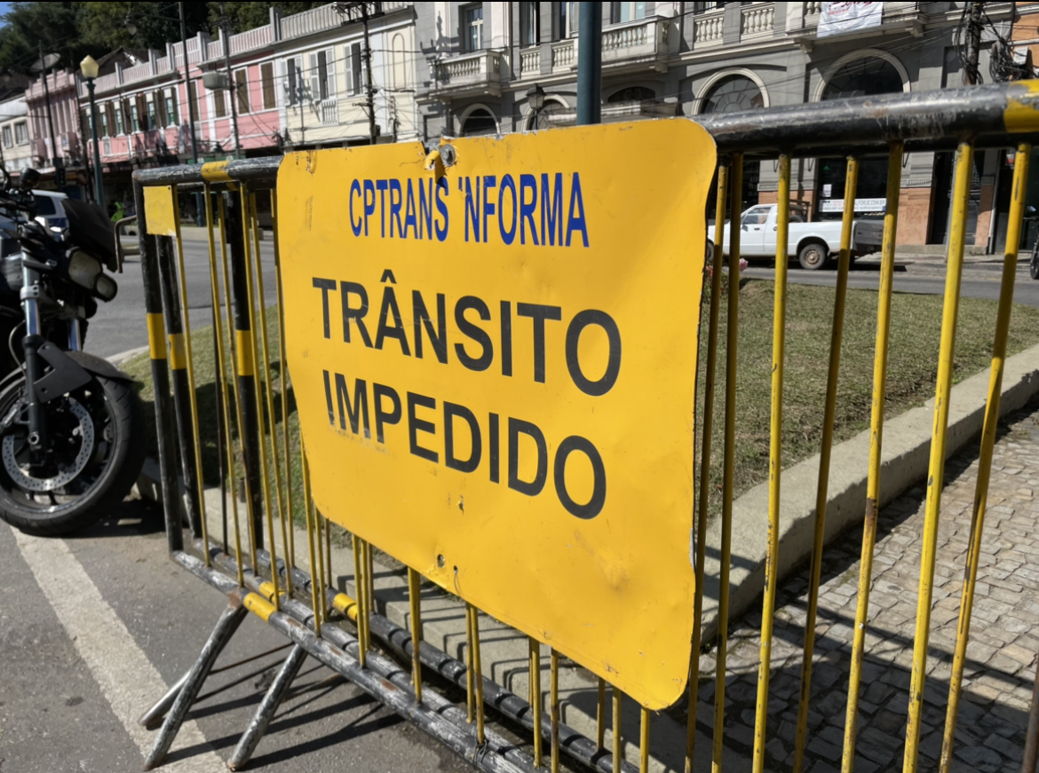 Saiba quais ruas estão interditadas hoje (05) em Petrópolis