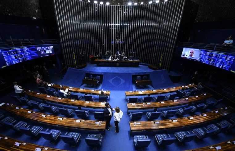 Senado aprova redução na idade mínima para laqueadura