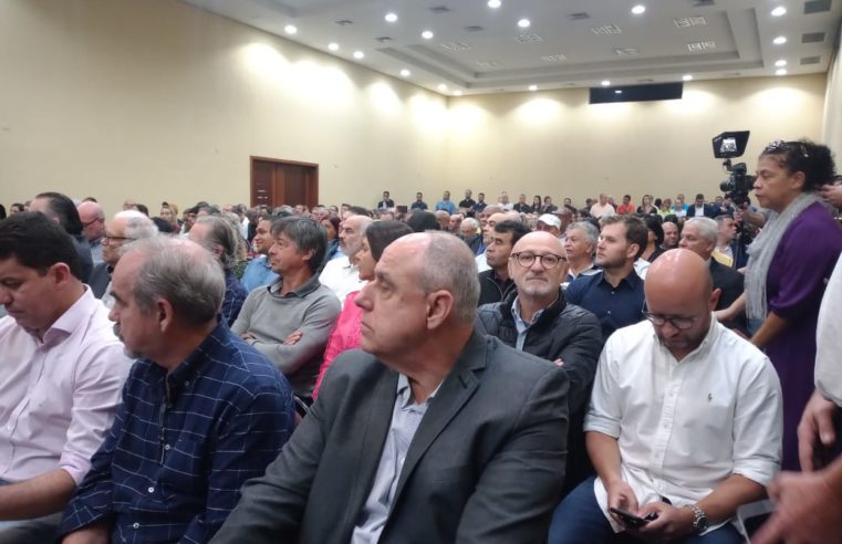 Representantes do Governo do Estado se reúnem com empresários em Petrópolis