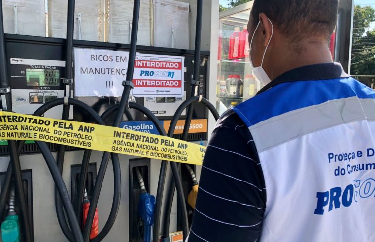 Fiscalizações do Procon-RJ em postos de combustíveis completam 1 mês e redução da gasolina fica acima da expectativa