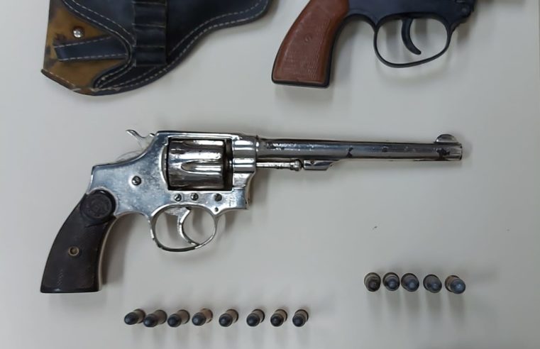 Homem investigado por estupro é preso por porte ilegal de arma de fogo em Petrópolis