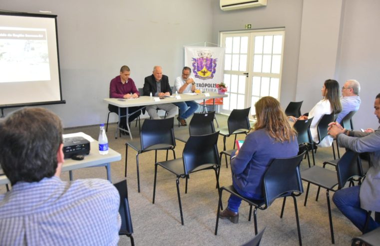 Prefeito e Secretários dos municípios que compõem o CIS Serra se reúnem em Petrópolis