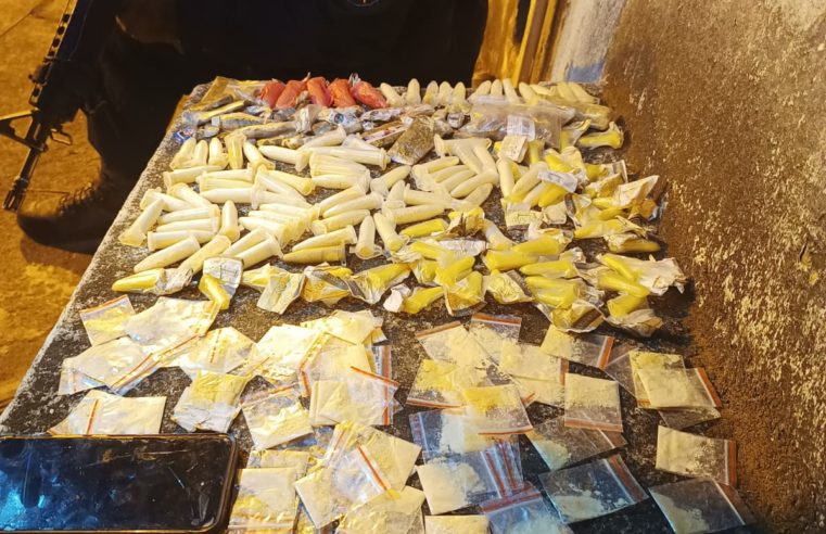 Cinco homens são presos com drogas e munições, em Araras