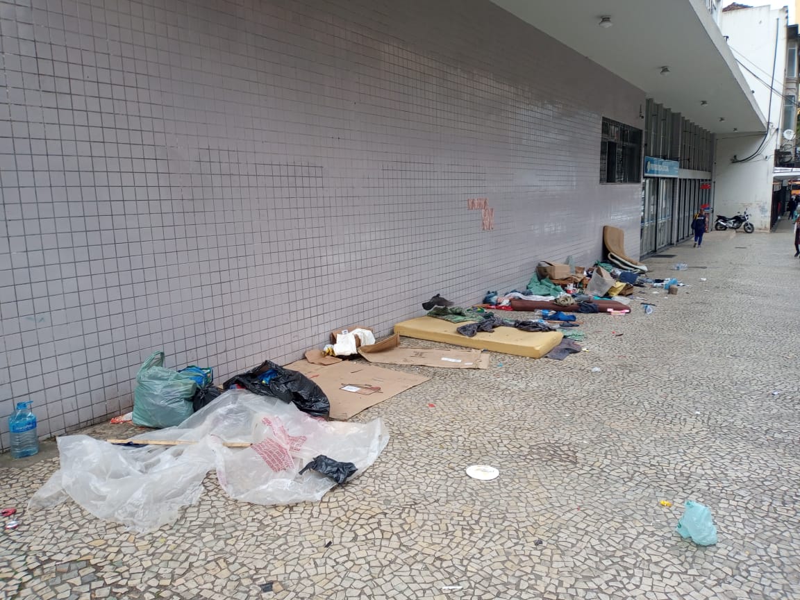 Operação voltada para pessoas em situação de rua é realizada no Bosque do Imperador
