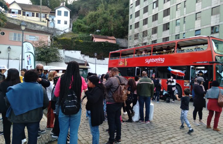 Mais de mil pessoas passearam no ônibus de turismo panorâmico da Bauernfest