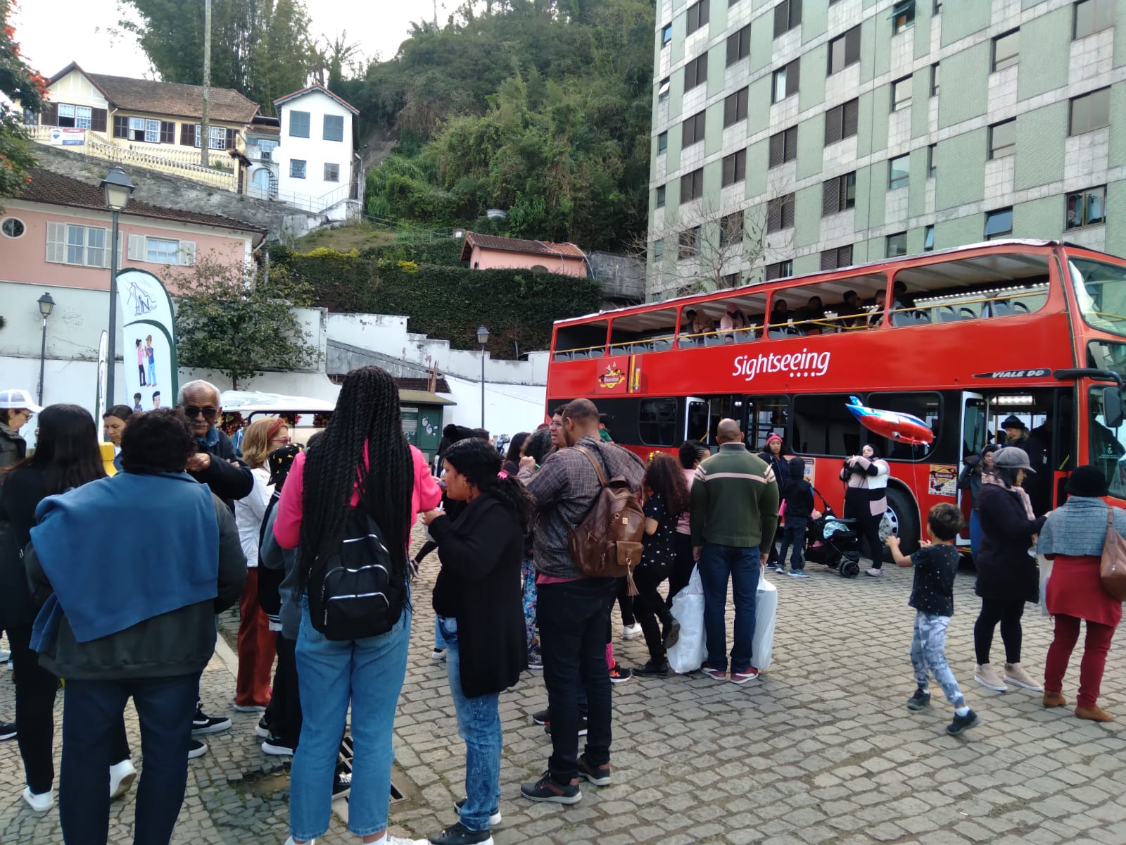 Mais de mil pessoas passearam no ônibus de turismo panorâmico da Bauernfest